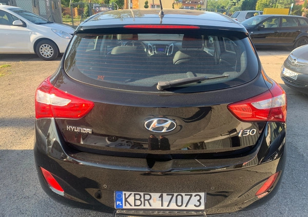 Hyundai I30 cena 34950 przebieg: 145456, rok produkcji 2013 z Pieniężno małe 596